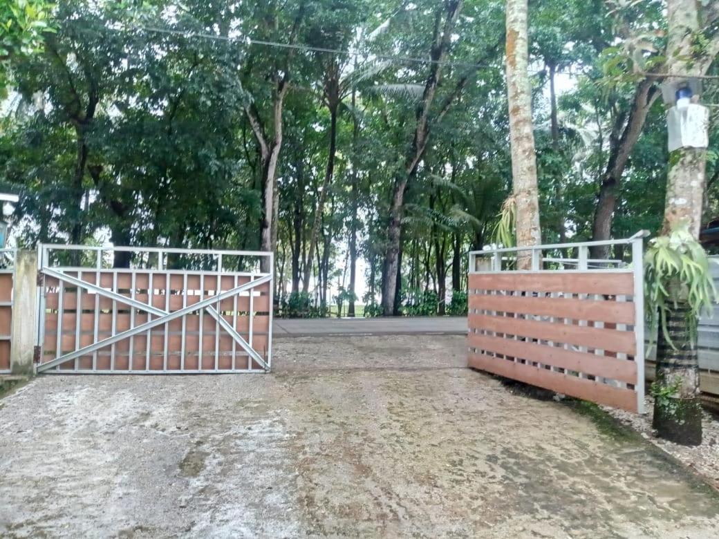 Giazvillacarita Sukarame Esterno foto